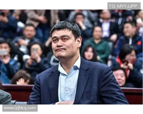 白岩松与姚明深度对话探讨体育文化与社会责任的交汇点