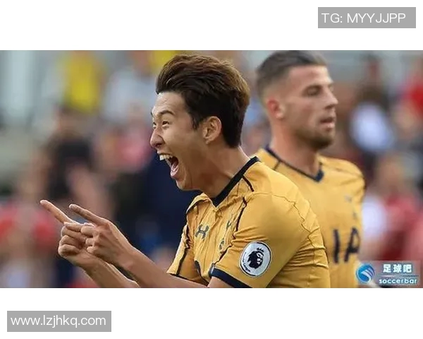 秋季时尚与足球激情交融的4号秋衣明星之路