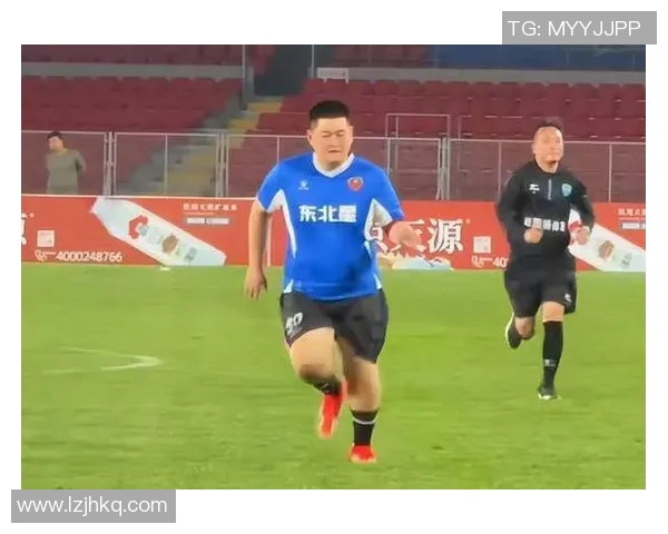 意外猝死的足球明星背后故事揭示运动员健康隐患与生活压力