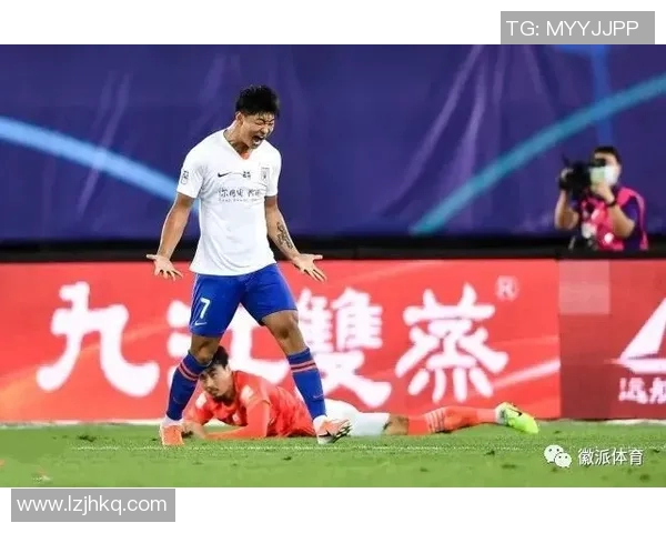 足球明星佩戴头套的原因与背后的故事解析